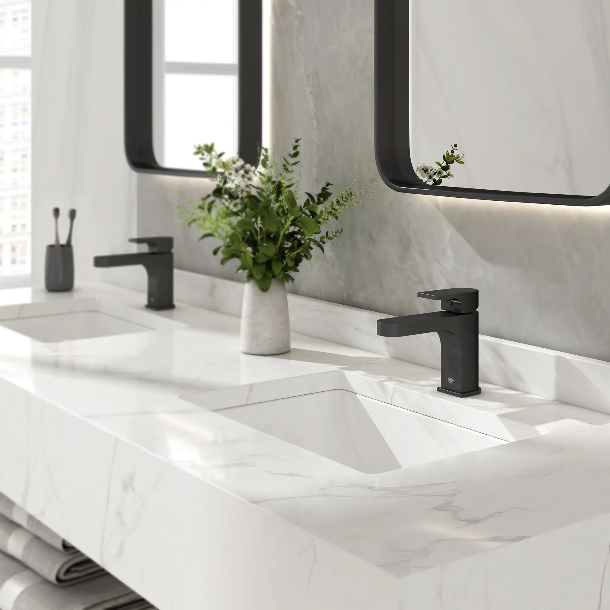 Lyndon Sl Monoblock- See - D3510910C.144 // MATTE BLACK // 152722_B-D35109100.243_0_CDNwebp.webp