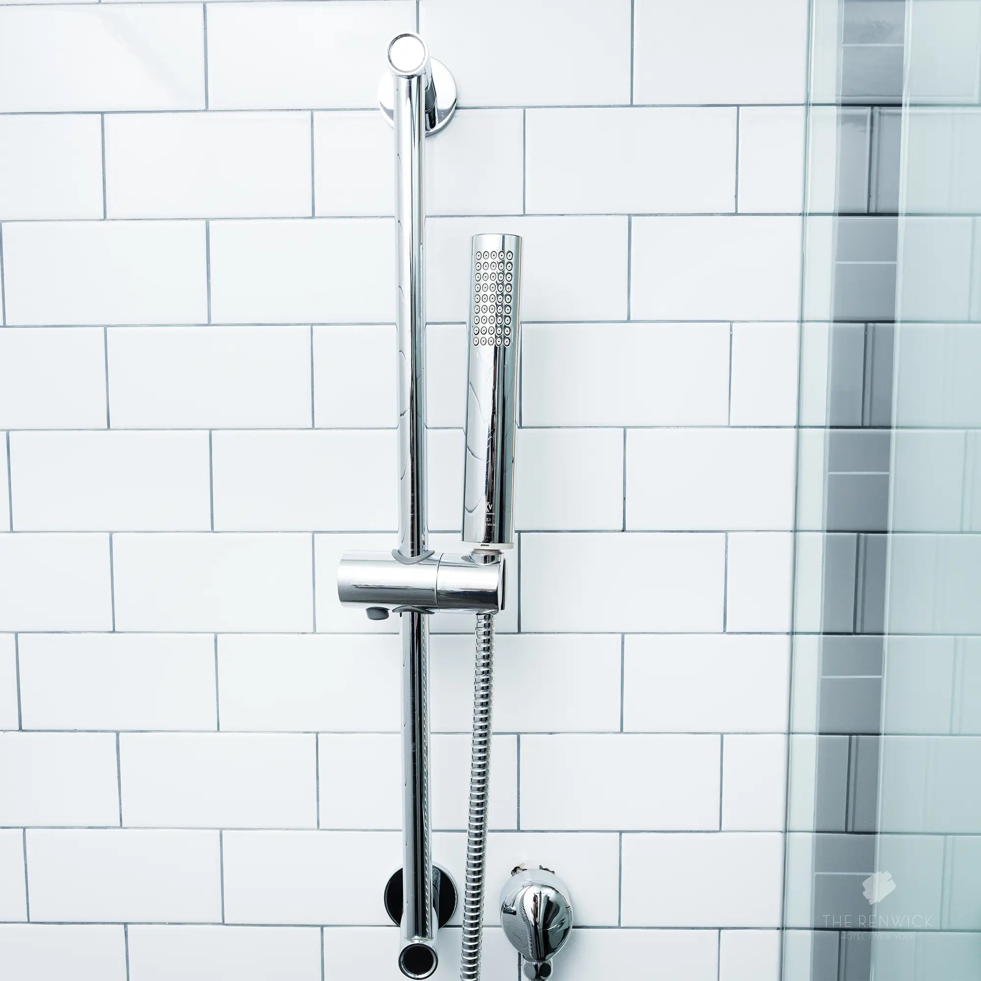 Contemporary Hand Shower // POLISHED CHROME // 39838_D35104781100_02_0_CDNwebp.webp