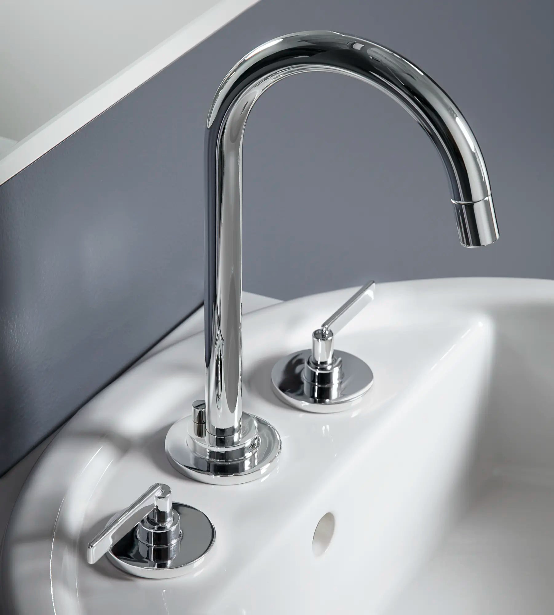 Percy Widespread Lever Handle  Pe // POLISHED CHROME // 40564_B_D35105800100_01_0_CDNwebp.webp