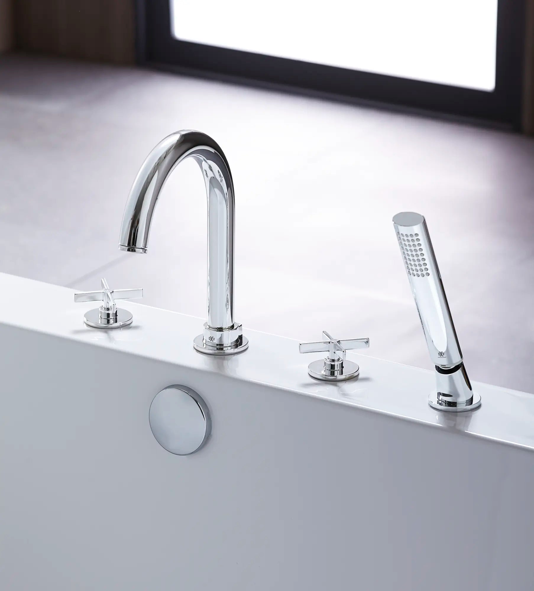 Percy Deck // POLISHED CHROME // 40571_B_D35105940100_0_CDNwebp.webp