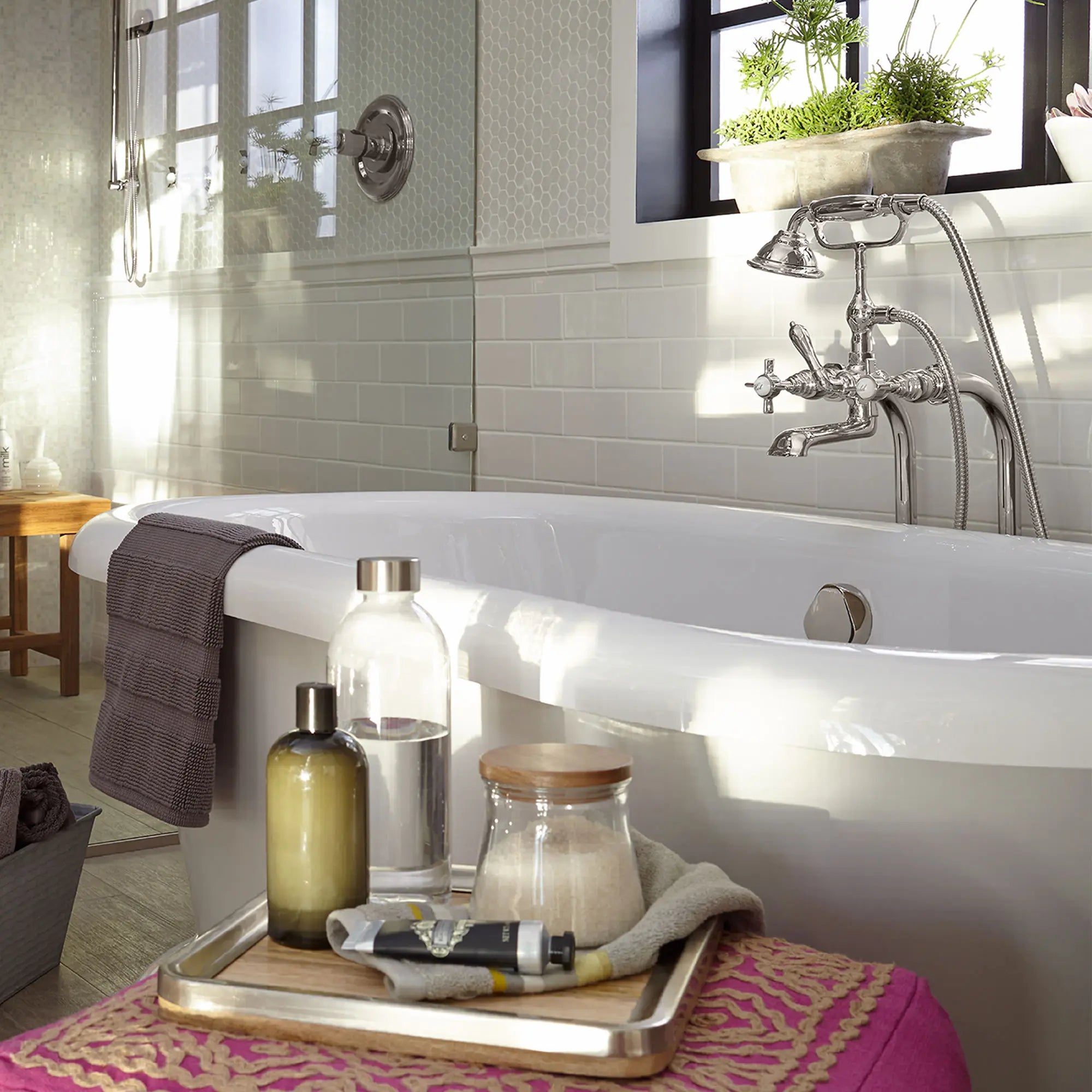 Randall Exposed Tub Filler With HS // POLISHED CHROME // 40609_B_D62745004.415_D35102980.100_01_0_CDNwebp.webp