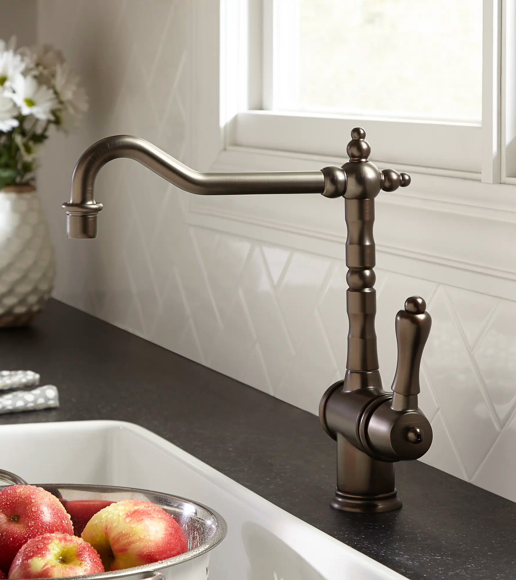 Victorian 1.8 gpm Kitchen Faucet // CARBON BRONZE // 40610_B_D35402000110_01_0_CDNwebp.webp