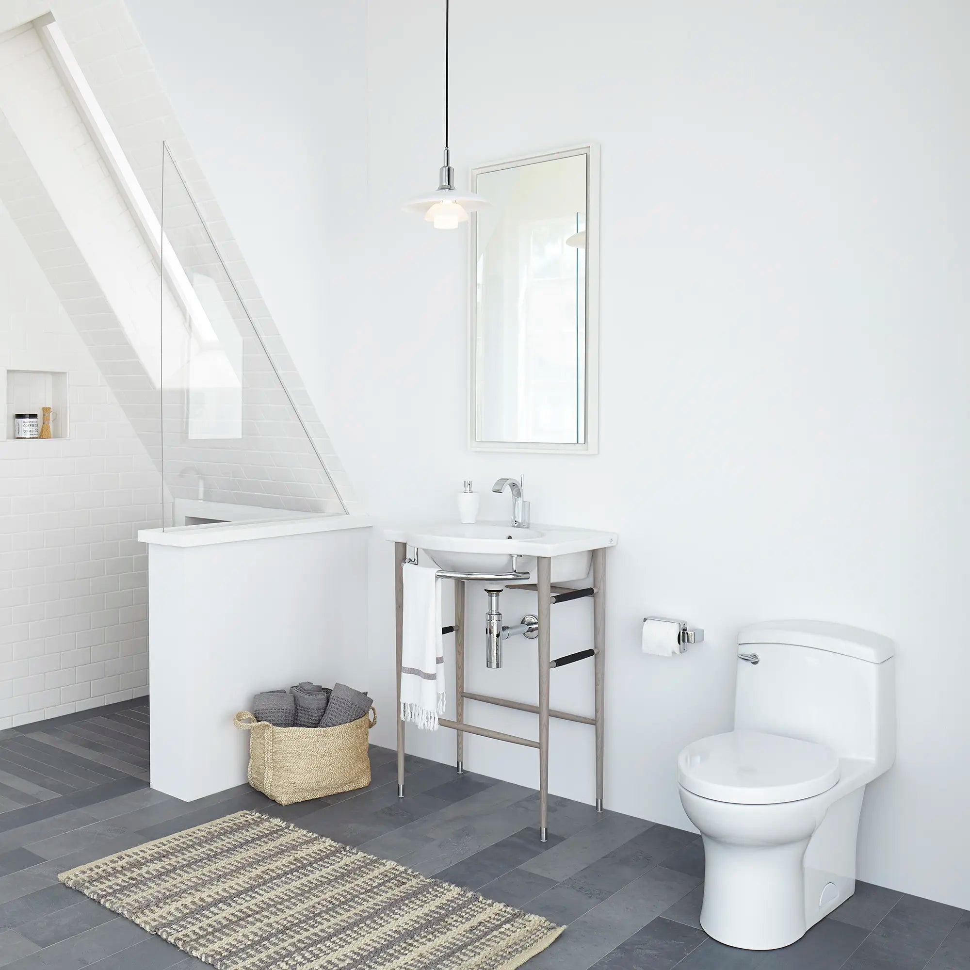 21 in. Console Legs // GRAPHITE // 40926_C-D21420026412_04_0_CDNwebp.webp