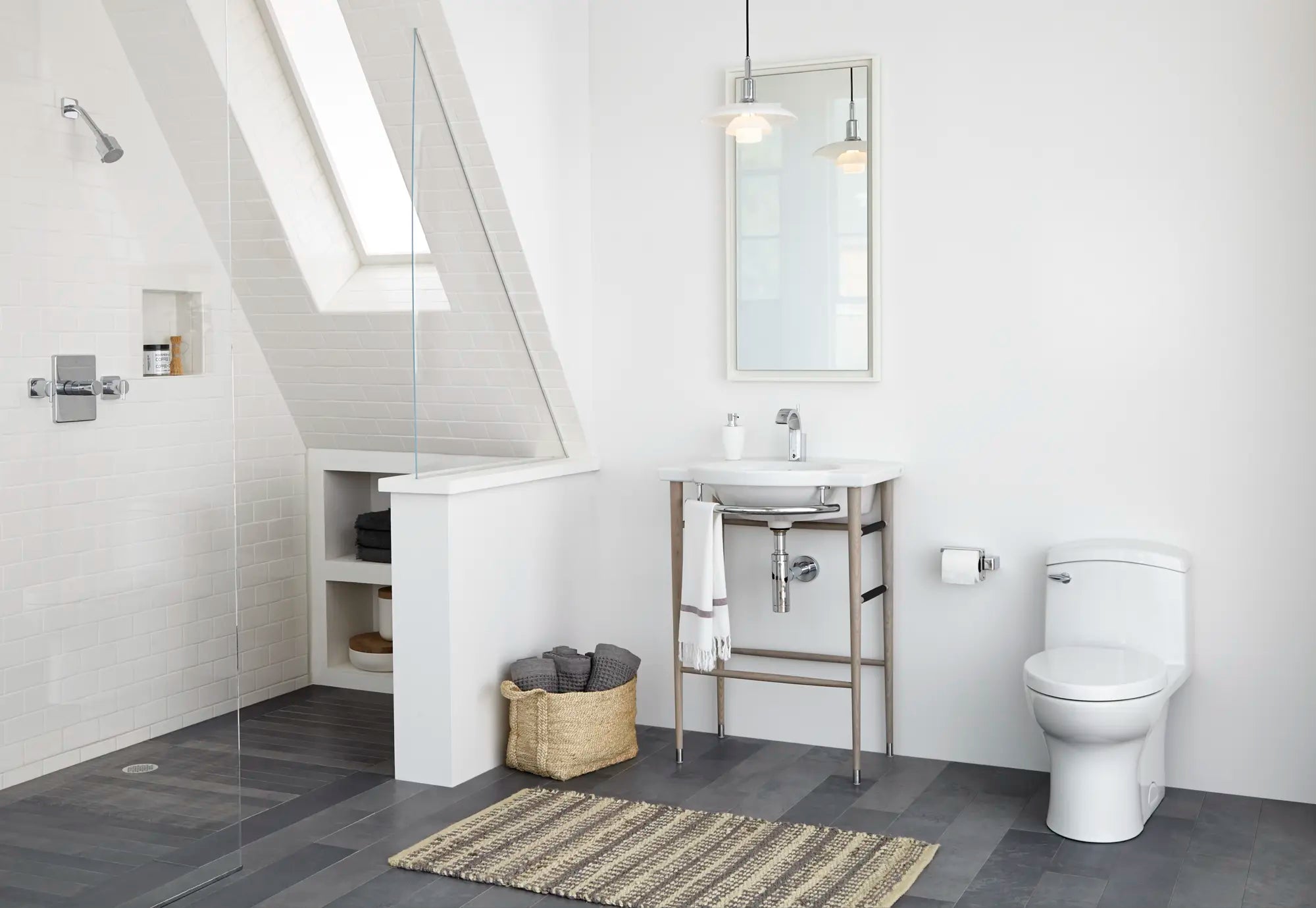 One-Piece Elongated Toilet // CANVAS WHITE // 40959_C-D22010C101415_02_0_CDNwebp.webp