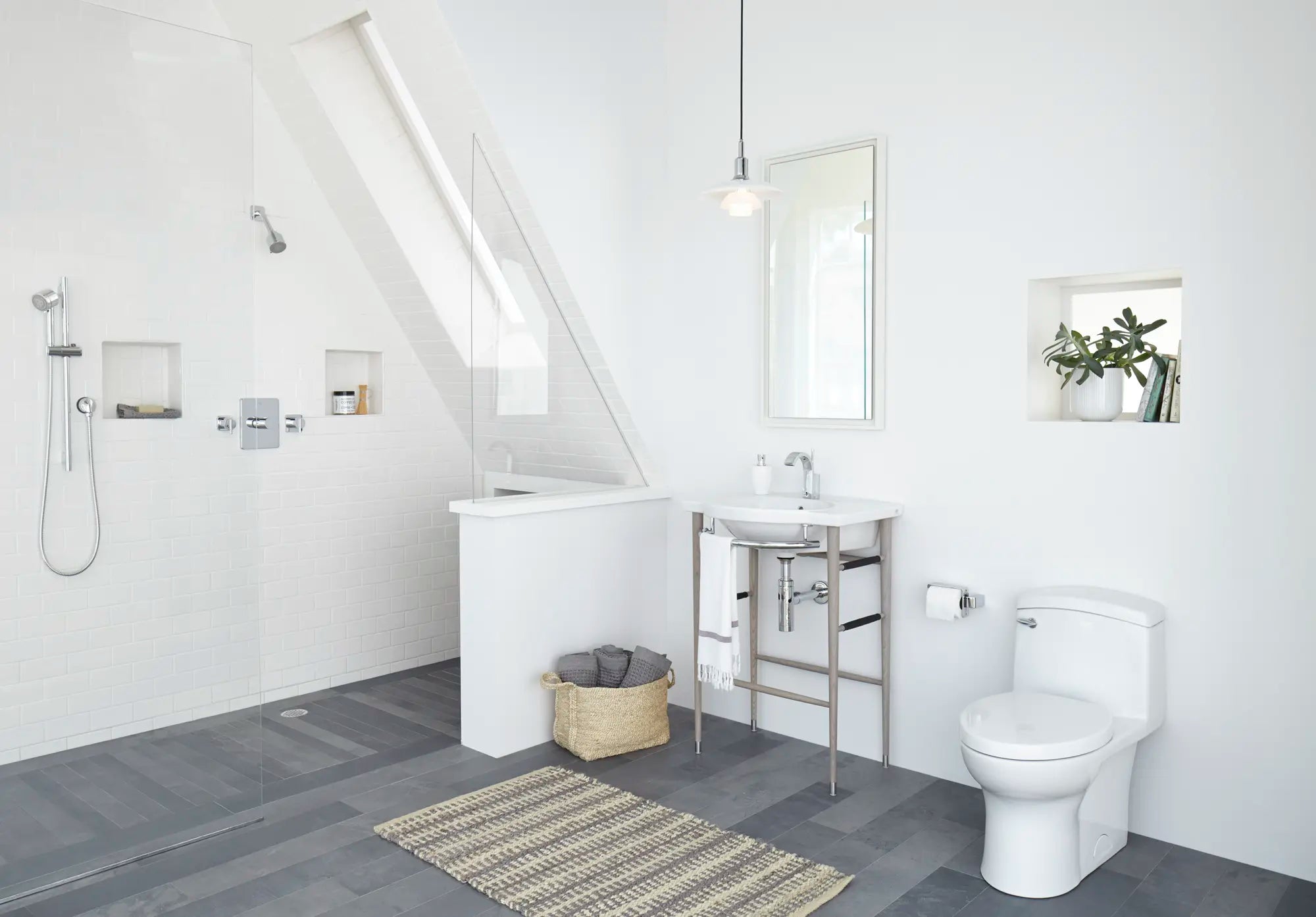 One-Piece Elongated Toilet // CANVAS WHITE // 40961_C-D22010C101415_03_0_CDNwebp.webp