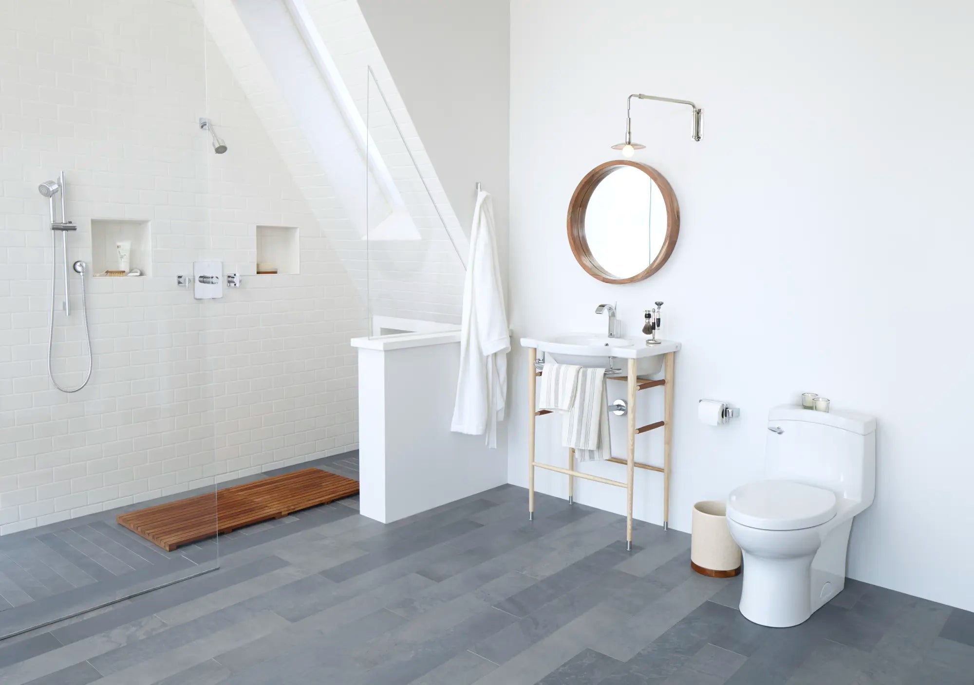 One-Piece Elongated Toilet // CANVAS WHITE // 40969_C-D22010C101415_06_0_CDNwebp.webp