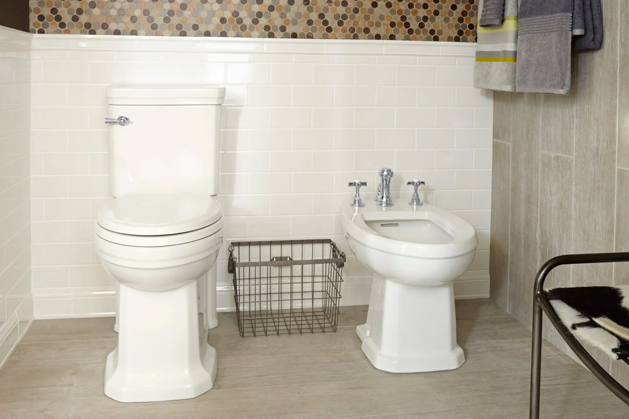 Bidet, 4-hole // CANVAS WHITE // 66226_B_D2205CA101.415_D25000004.415_CDNwebp.webp