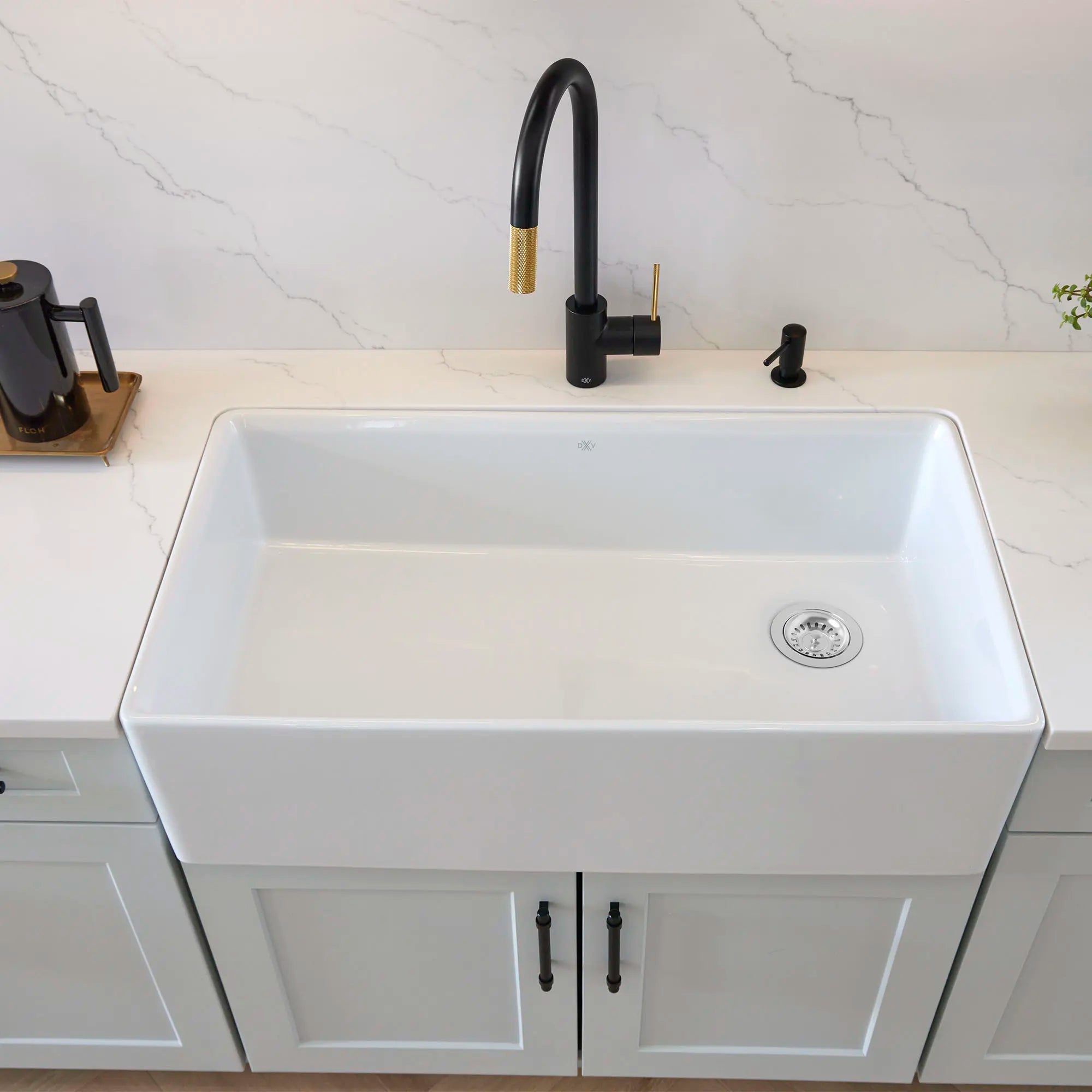 Etre® 36 In. Apron Kitchen Sink With Offset Drain Etre® 36 In. Apron Kitchen Sink With Offset Drain